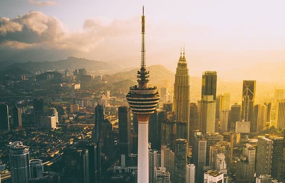 Private KL Evening Tour with KL Tower & Symphony Fountain Show