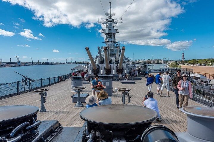 Pearl Harbor & Battleship Missouri Tour with Hotel Pickup & Drop-Off