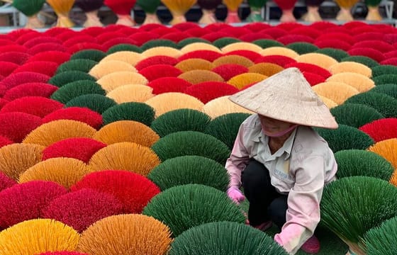 Hanoi Incense Village And Hat-Making And Lacquer Art Tour