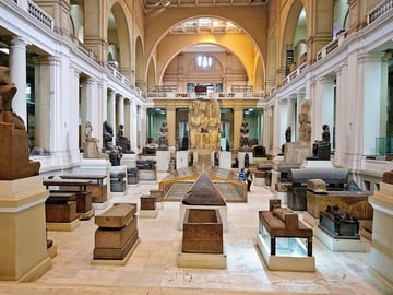 Cairo Day Tour To Giza Pyramids ,Camel Ride & old Egyptian Museum