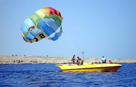 Hurghada: Parasailing Adventure with Hotel Pickup