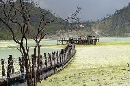 4 Day Jakarta Crater Green Canyon and Volcano Private Guided Tour