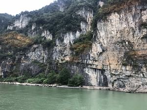 2-Day to Xiling Gorge in Yichang from Wuhan by Bullet Train
