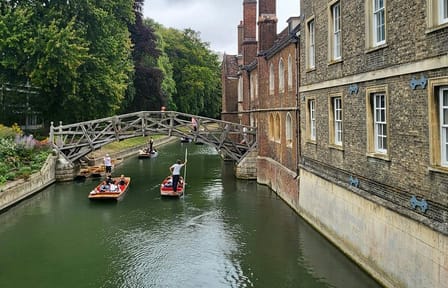 Cambridge Day Tour from London with Guided Highlights