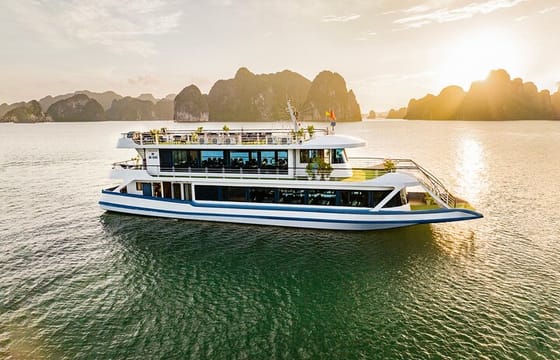Halong bay 5star Cruise Day Trip: Buffet lunch & Limousine bus