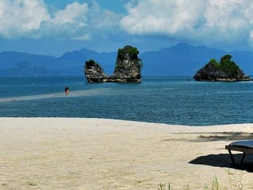 Tanjung Rhu Beach