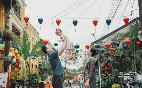 Private Photography Session in Hoi An Ancient Town