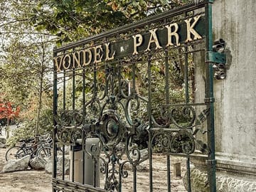 Private Photography Walking Tour in Amsterdam's Vondelpark