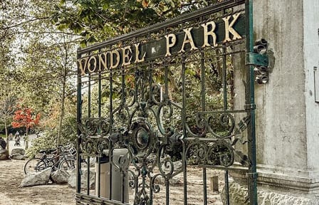 Private Photography Walking Tour in Amsterdam's Vondelpark