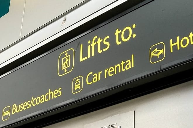 Gatwick Airport Private Transfers to/from London (Postcode E1 to E14) 5