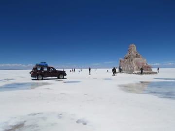 3-Day Adventure Tour of Salar de Uyuni in Bolivia