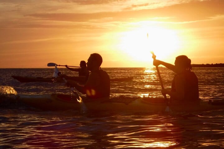 Escursione in kayak a Porto Selvaggio con sosta, tuffi dalla scogliera e bagno nelle sorgenti fredde