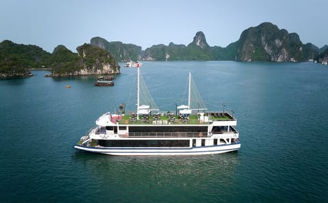 Halong Bay Day Cruise with Buffet Lunch and Sunset Party