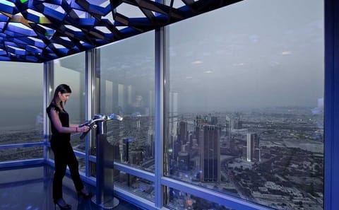 Burj Khalifa Observation Deck Tour with Café Treat in Dubai