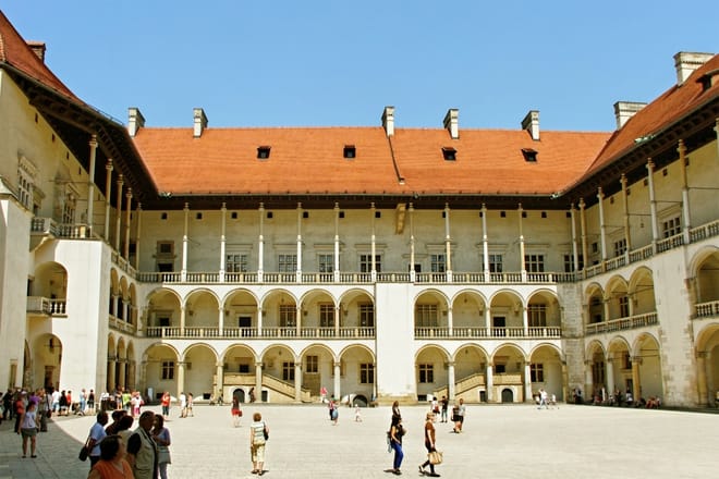 Wawel Castle, Cathedral and Wieliczka Salt Mine Guided Tour with Lunch  4