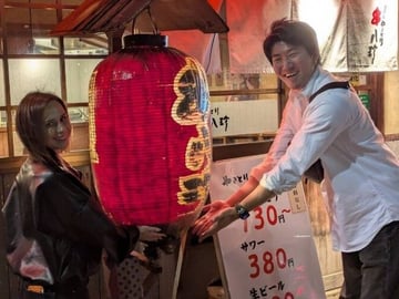 Tokyo: Private Local Nightlife Bar Hopping Experience