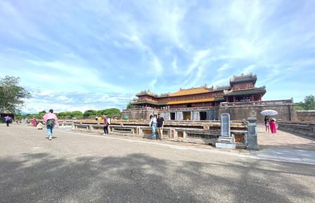 Discover Hue’s Imperial Citadel: 1-Day Tour from Danang/Hoi An