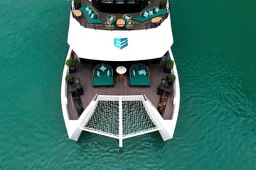 Luxury Day Cruise and Kayaking in Halong Bay
