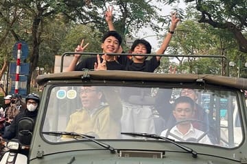 Hanoi Army Jeep Tour with Cultural Insights and Local Cuisine