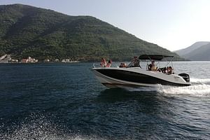 3h-Private Boat: Kotor bay and Blue Cave attraction 