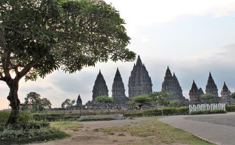 Borobudur Temple Sunset Tour with Jeep Ride and Lunch