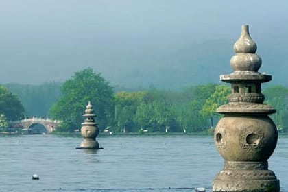 Private Day Tour of UNESCO West Lake in Hangzhou
