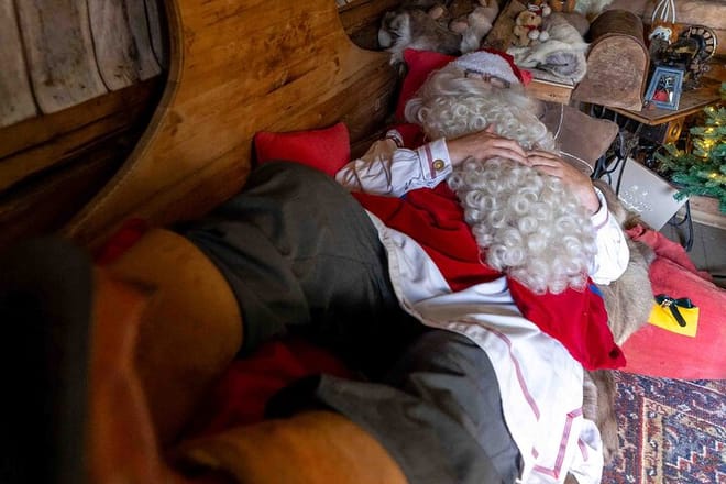 Rovaniemi: Insider Guided Santa Claus Village Tour