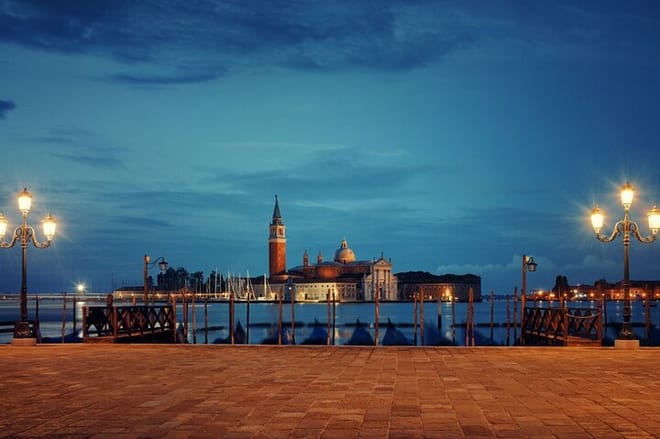 Venice by Night: Highlights & Hidden Gems Tour 8