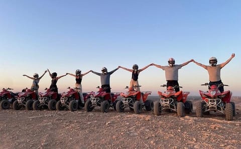 Casablana: Private 2-Day Marrakech and Desert with Berber Lunch