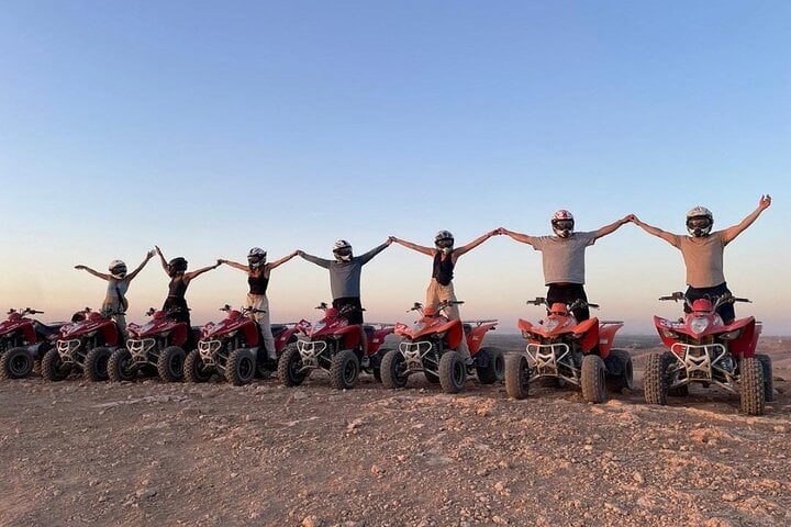 From Casablanca: 2 Days trip To Explore Agafay Desert &amp; Marrakech