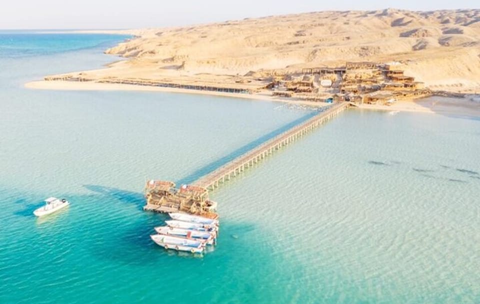 Snorkeling Day Trip to Hula Hula Beach Island from Hurghada