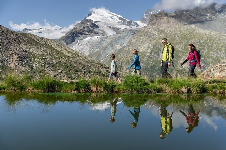 4 Day Trekking Tour Swiss Magic Through the Alps
