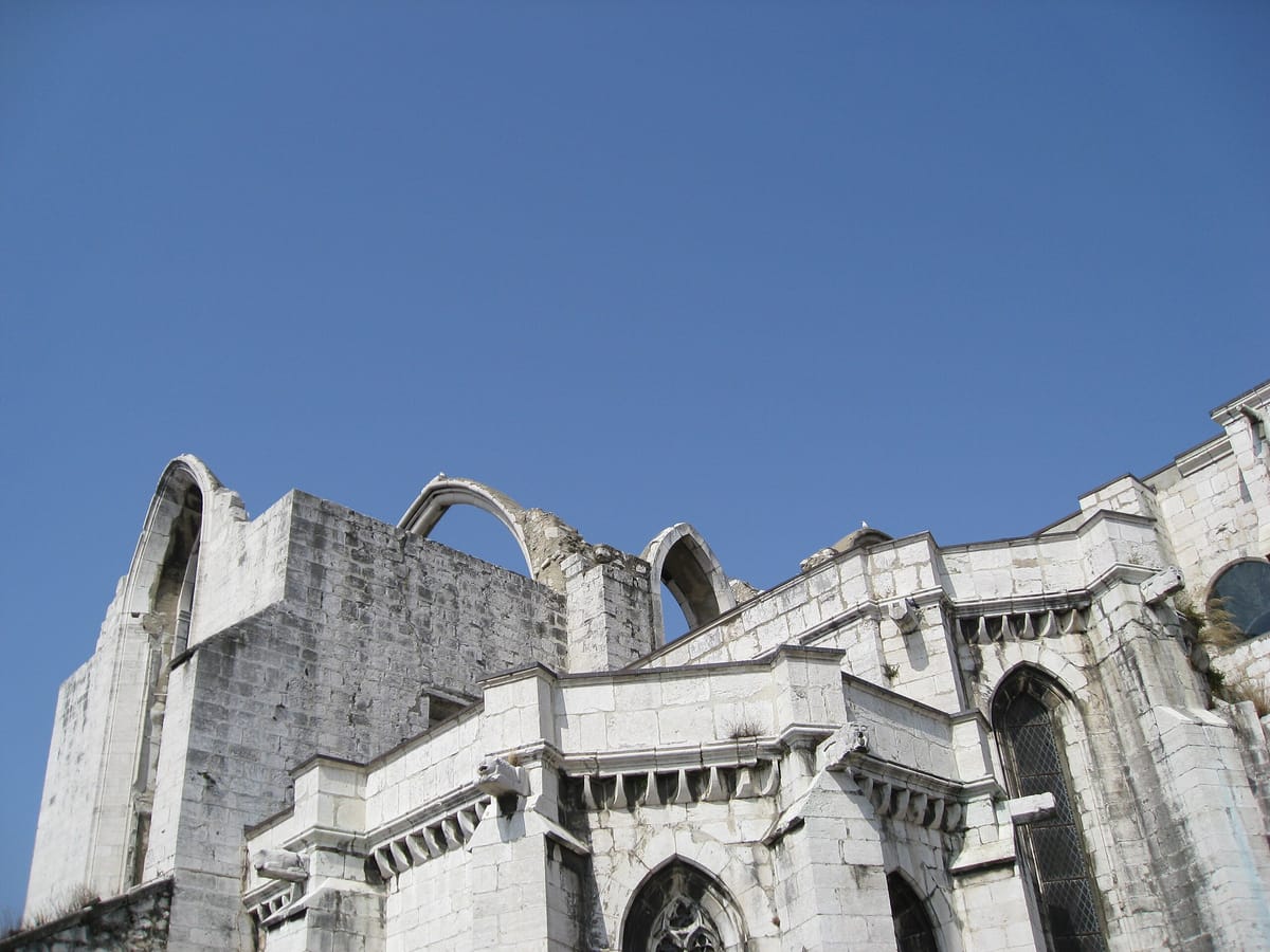 Lisbon Afternoon: Private Tour with Monuments and Fado Dinner