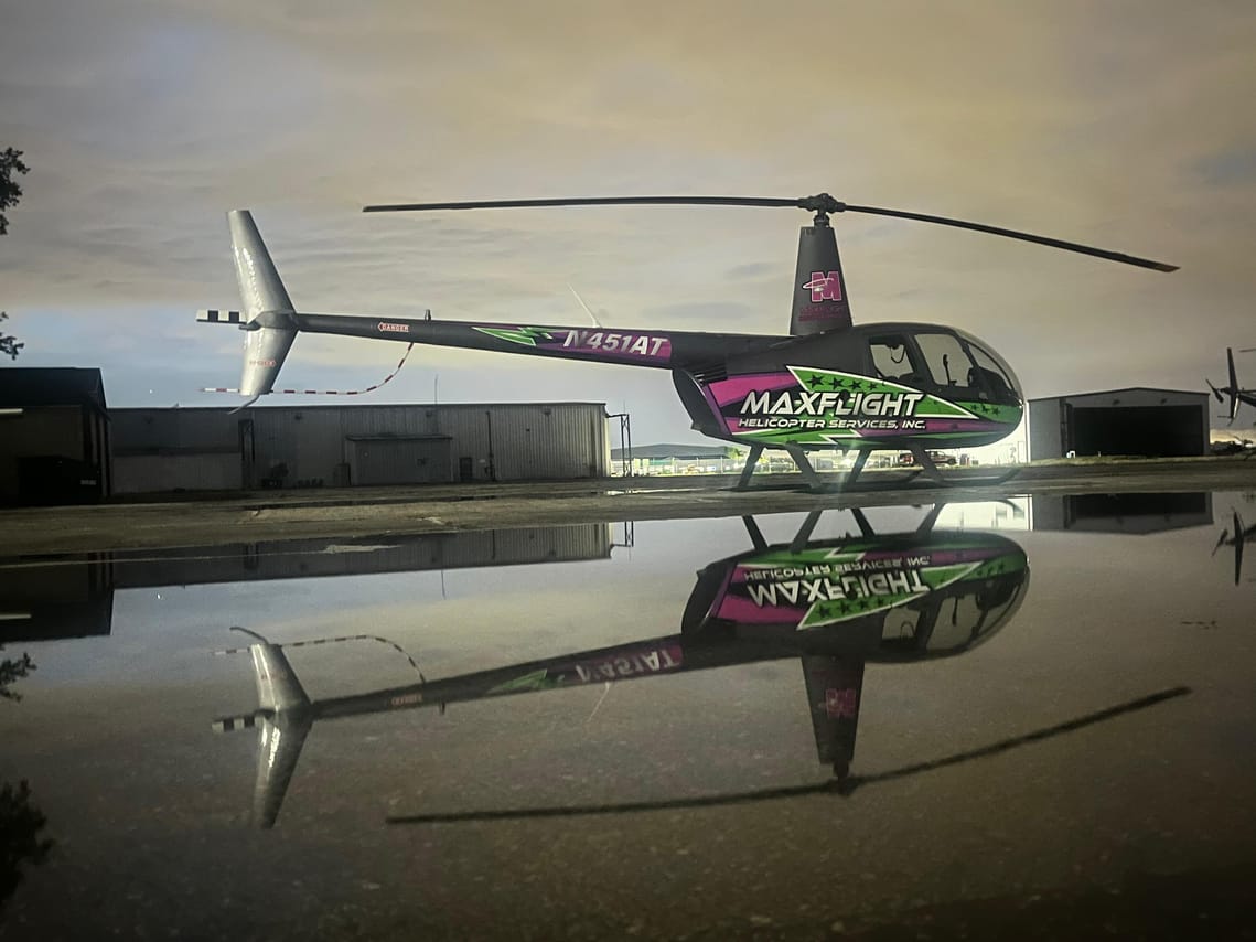 Robinson Helicopter Introductory Flight Lessons R44 Lesson + 2 Passengers - 30 minutes 10