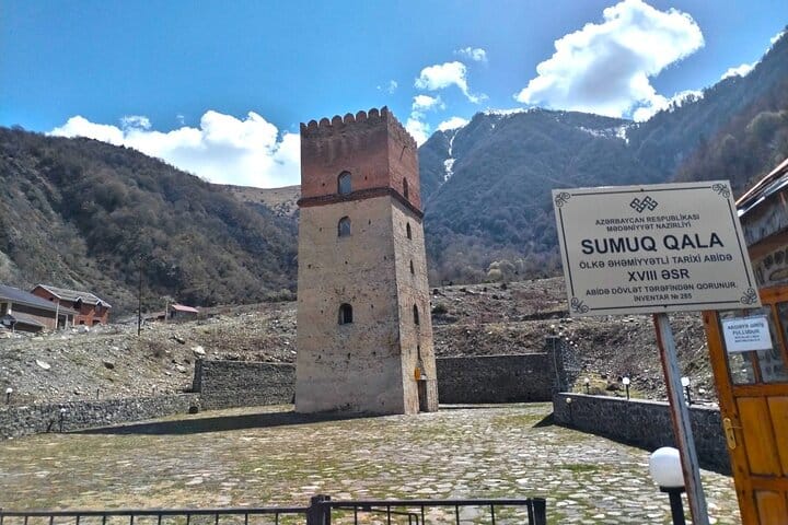 Sumuq qala-Sumug gala-Sheki tour-Gakh tour-Qax tour-Azerbaijan travel-Sumuq castle-Sumug