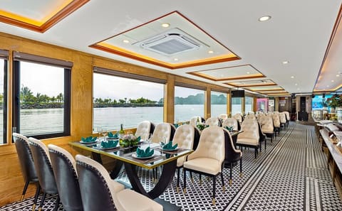 Luxury Day Cruise in Halong Bay from Hanoi