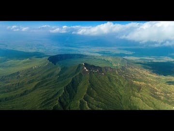 Hiking Tour of Mount Longonot from Nairobi in One Day