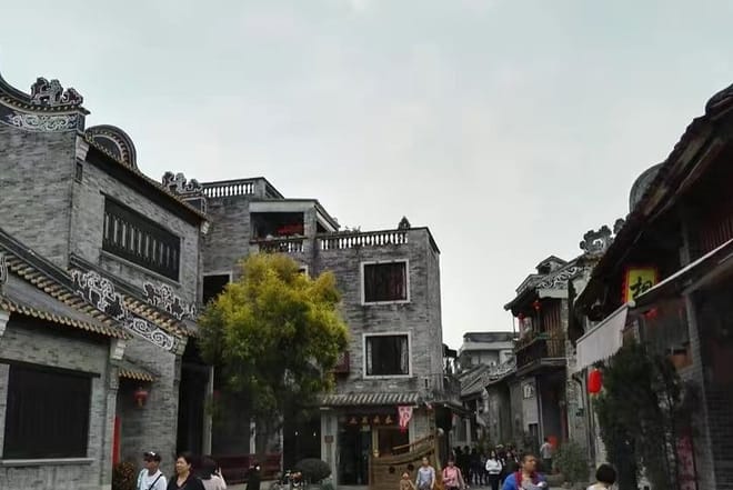 Private Guangzhou Day Tour: Shawan Old Town, Yuyin Hill House, Baomo Garden etc. photo 6