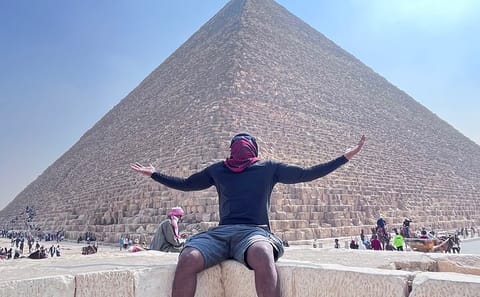 VIP Giza Pyramids and Sphinx Tour with Camel Ride and Lunch