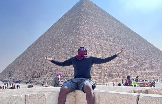 Vip Tour Giza pyramids, sphinx with Camel Ride and Vip lunch