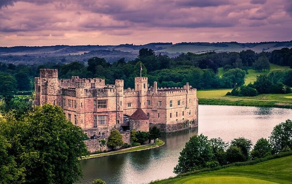 Private Leeds Castle and Canterbury Tour from London