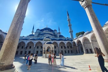 Istanbul Cultural Walking Tour: Basilica Cistern and Blue Mosque