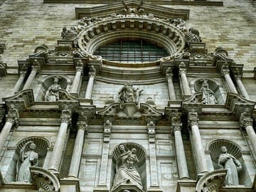 Explore Girona: Cathedral, Eiffel Bridge, City Walls & Film Sites
