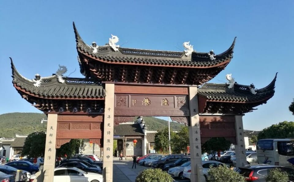 Private Hiking Tour of Moli Peak and Tai Lake from Shanghai