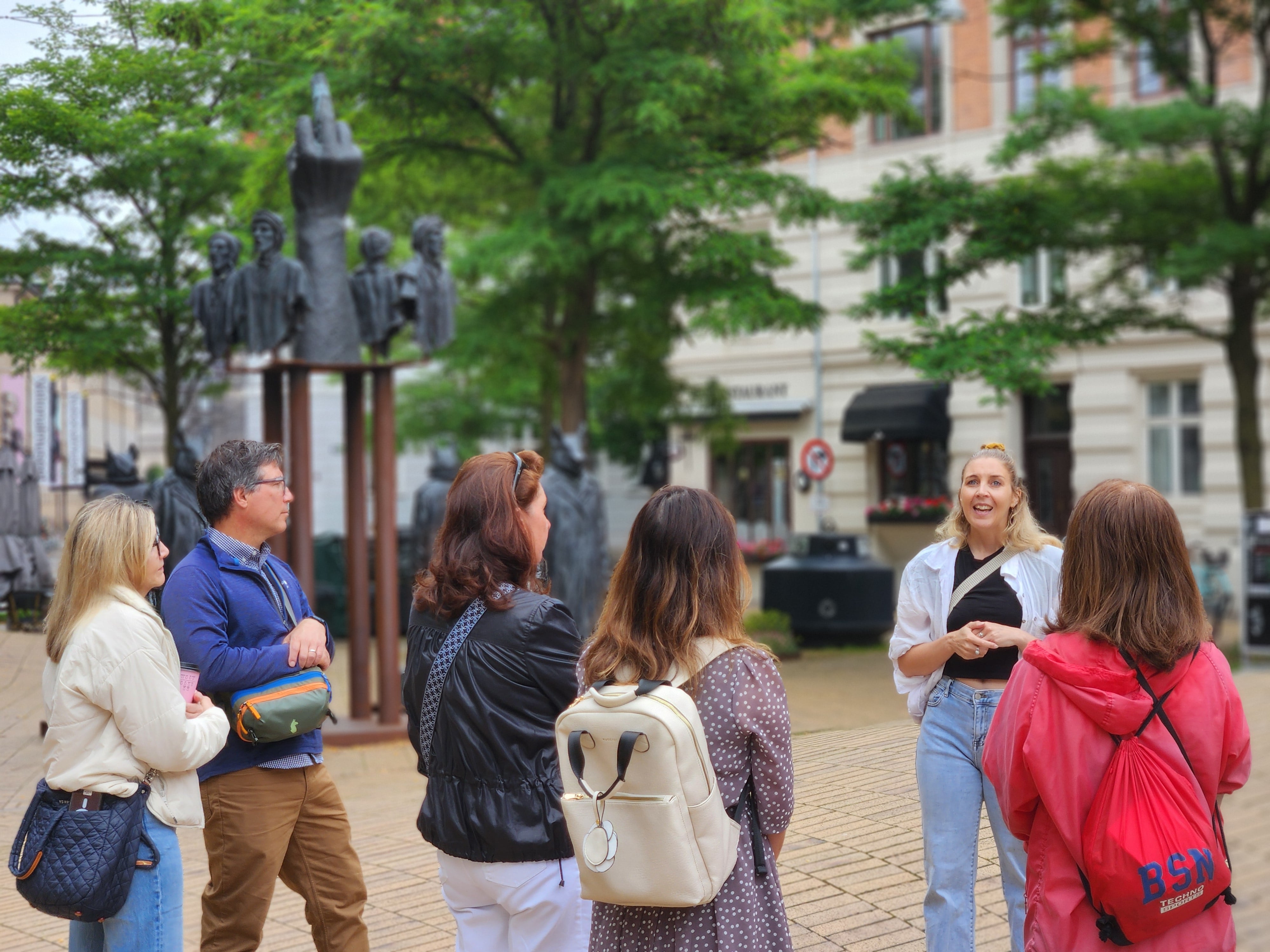 Local guided walking tours in Copenhagen, showing the culture and history of the city, canal tour, walking tour, small group