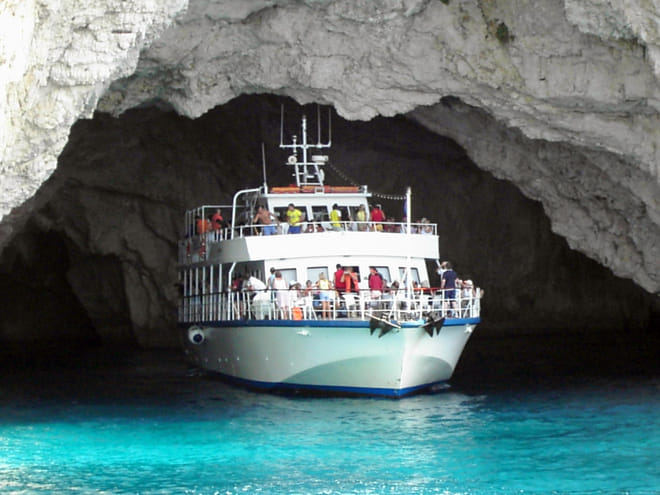 Cruise Paxos - Antipaxos, Blue Caves & Gaios Village photo 3