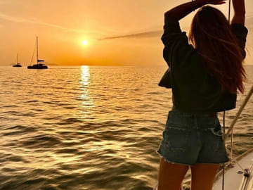 Private Sunset Sailing Tour in Fira, Santorini