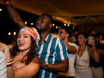 Barcelona Pub Crawl With Club VIP Entry