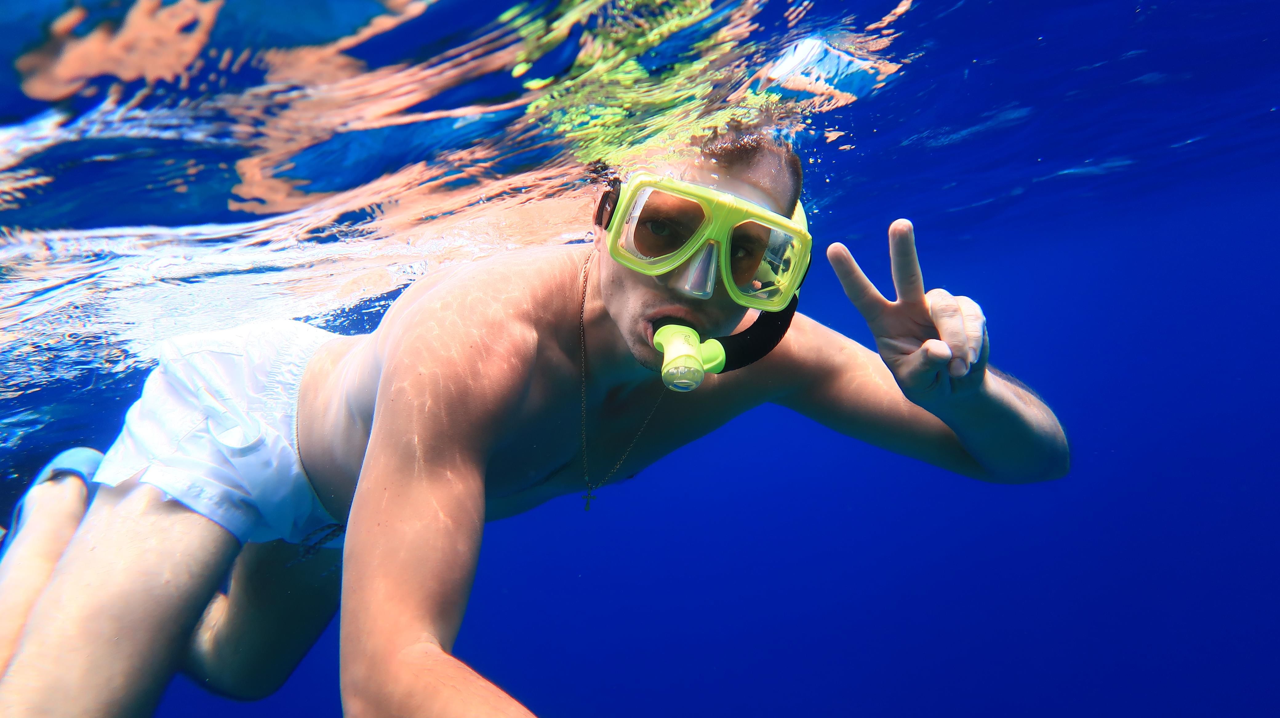 Snorkeling Boat Trip in Tiran Island