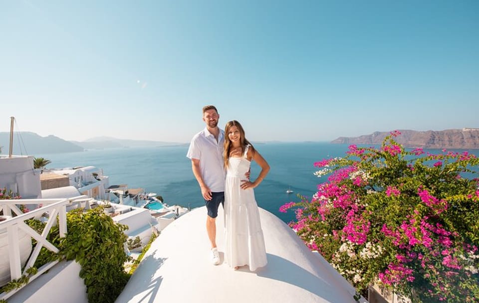 Professional Photo Shoot Experience in Santorini